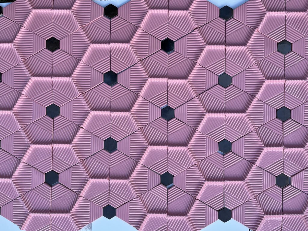 3 boyutlu üçgen pembe karo