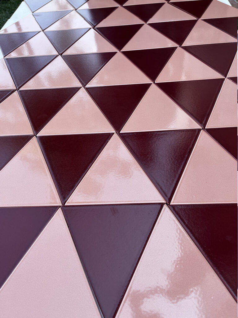 El yapımı üçgen karo