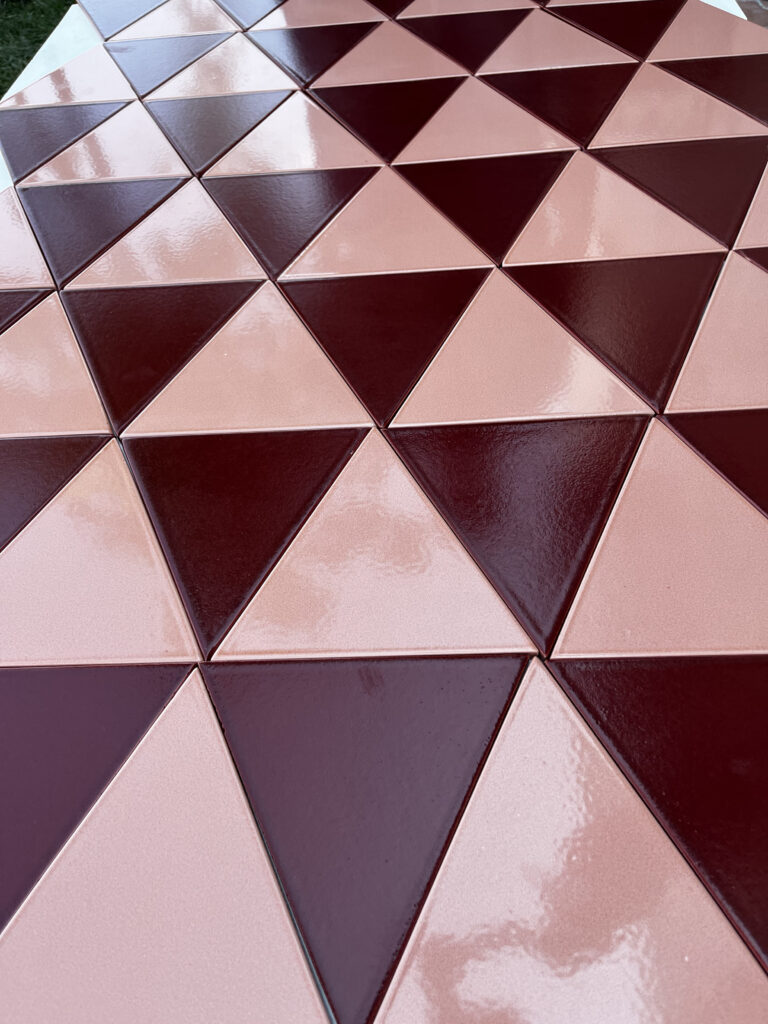 El yapımı üçgen karo