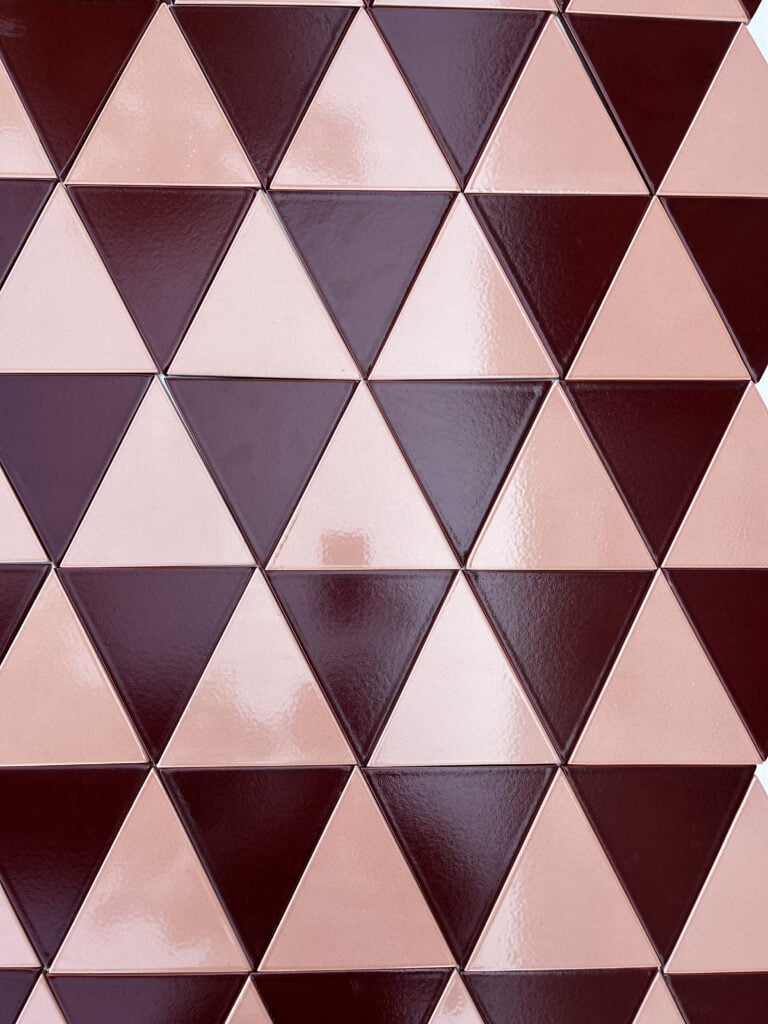 El yapımı üçgen karo